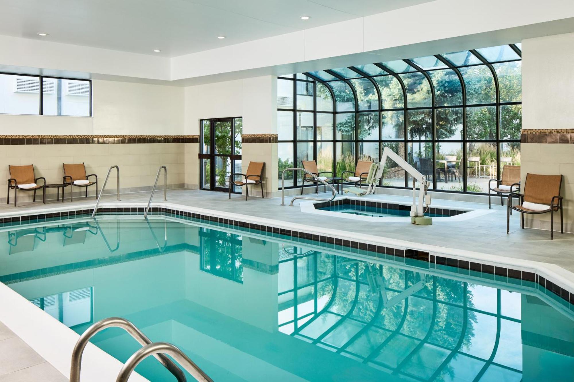 Courtyard By Marriott Fort Collins Buitenkant foto