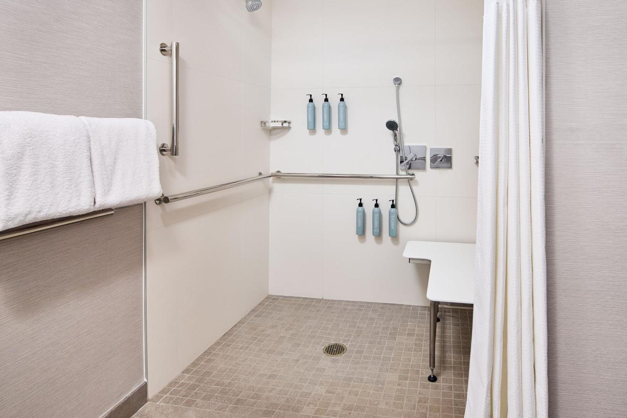 Courtyard By Marriott Fort Collins Buitenkant foto