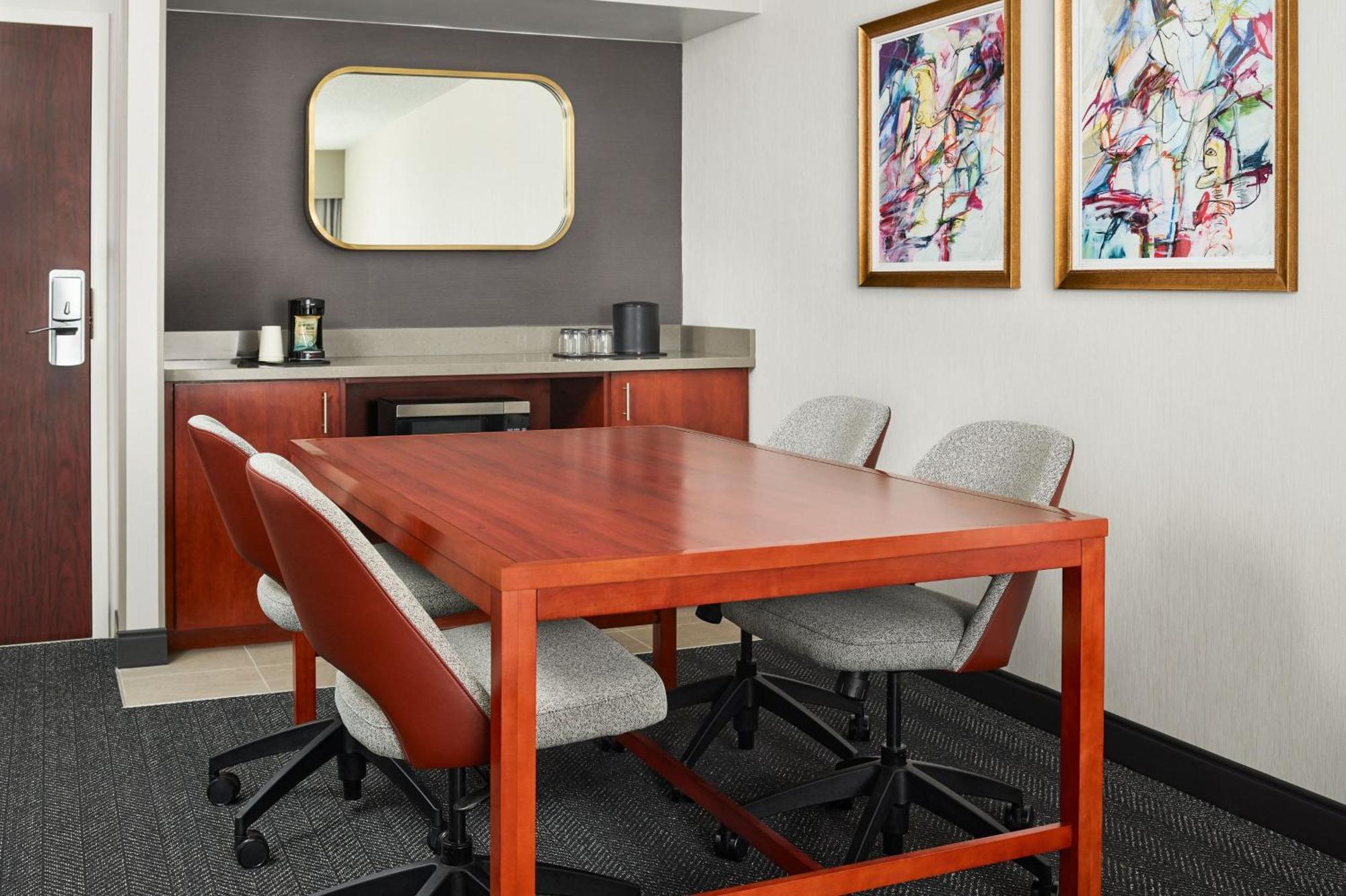 Courtyard By Marriott Fort Collins Buitenkant foto